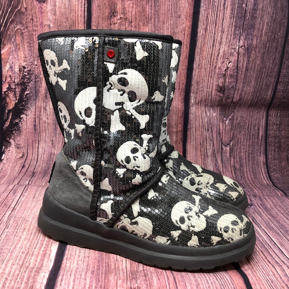 Ugg Heart Kisses Women's Gray Skeleton Sequin Boot